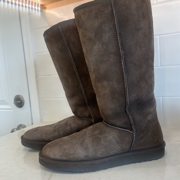 UGG Women’s Tall Chocolate Brown Suede Boots, Sz 10 - Picture 2 of 7